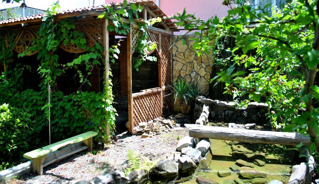 Tamar Guest House Gori Rum bild